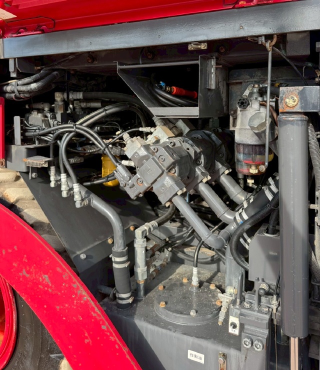 ขายรถปูยาง SUMITOMO HA60W-7 (ขนาด 6 เมตร) ปี 2010 พร้อมใช้ มีVDOการทำงานครับ