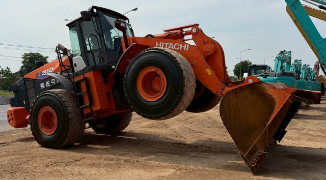 ขายรถตักล้อยาง HITACHI ZW310-6 ปี 2018 นำเข้าจากญี่ปุ่น พร้อมใช้ มีVDOการทำงานครับ