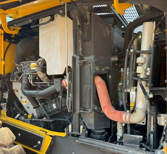 ขายรถตักล้อยาง KOMATSU WA470-7 ปี 2013 นำเข้าจากญี่ปุ่น พร้อมใช้ มีVDOการทำงานครับ