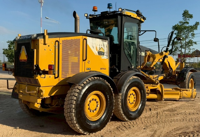 ขายรถเกรด CAT 140M ปี 2010 นำเข้าจากอเมริกาพร้อมใช้ มีVDOการทำงานครับ