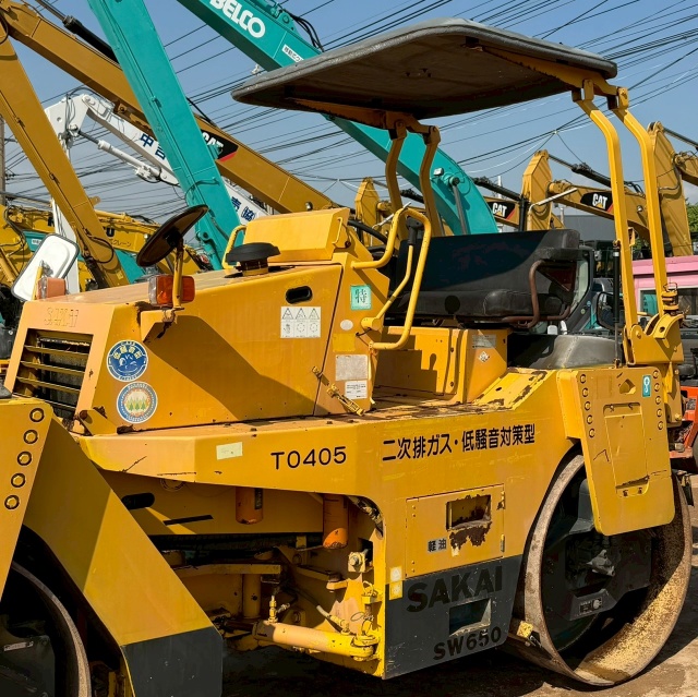 ขายรถบด SAKAI SW650 ปี 2003 นำเข้าจากญี่ปุ่น พร้อมใช้ มีVDOการทำงานครับ