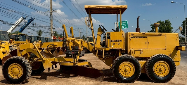 ขายรถเกรด MITSUBISHI MG300 นำเข้าจากญี่ปุ่น พร้อมใช้ มีVDOการทำงานครับ