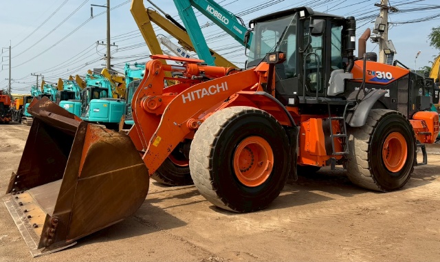 ขายรถตักล้อยาง HITACHI ZW310-6 ปี 2018 นำเข้าจากญี่ปุ่น พร้อมใช้ มีVDOการทำงานครับ ขายรถตักล้อยาง HITACHI ZW310-6 ปี 2018 นำเข้าจากญี่ปุ่น พร้อมใช้ มีVDOการทำงานครับ