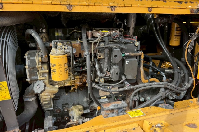 ขายรถตักล้อยาง CAT 910H ปี 2012 แขนยาวพิเศษ นำเข้าจากญี่ปุ่น พร้อมใช้ มีVDOการทำงานครับ