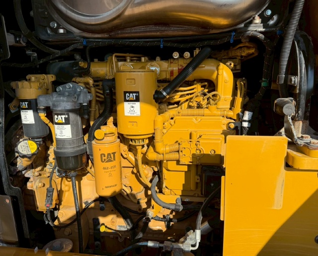 ขายรถตักล้อยาง CAT 930M ปี 2018 นำเข้าจากญี่ปุ่น พร้อมใช้ มีVDOการทำงานครับ