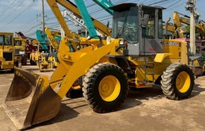 ขายรถตักล้อยาง TCM L20-3 ปี 2004 นำเข้าจากญี่ปุ่น พร้อมใช้ มีVDOการทำงานครับ