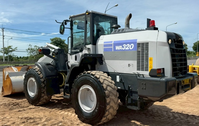 ขายรถตักล้อยาง KOMATSU WA320-8 ปี 2021 พร้อมใช้ มีVDOการทำงานครับ