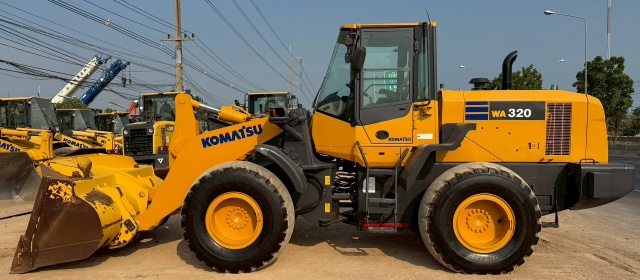 ขายรถตักล้อยาง KOMATSU WA320-7 ปี 2016 นำเข้าจากญี่ปุ่น พร้อมใช้ มีVDOการทำงานครับ