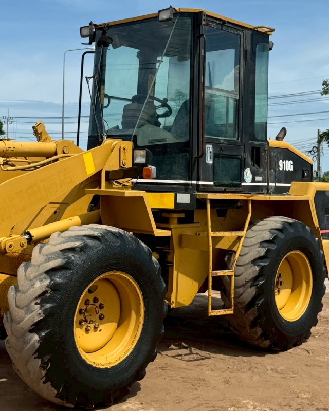 ขายรถตักล้อยาง CAT 910G พร้อมใช้ มีVDOการทำงานครับ