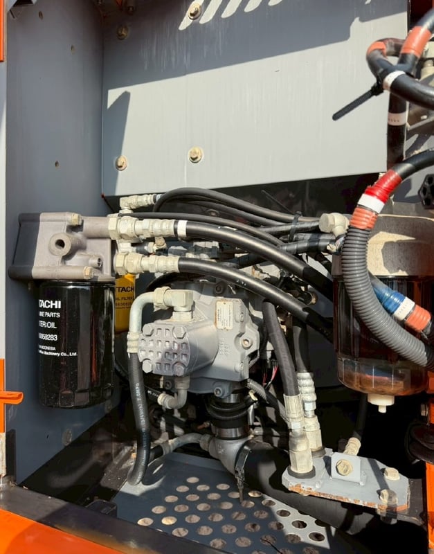 ขายรถขุด HITACHI ZX120-5B ปี 2016 อาร์มพิเศษ นำเข้าจากญี่ปุ่น พร้อมใช้ มีVDOการทำงานครับ