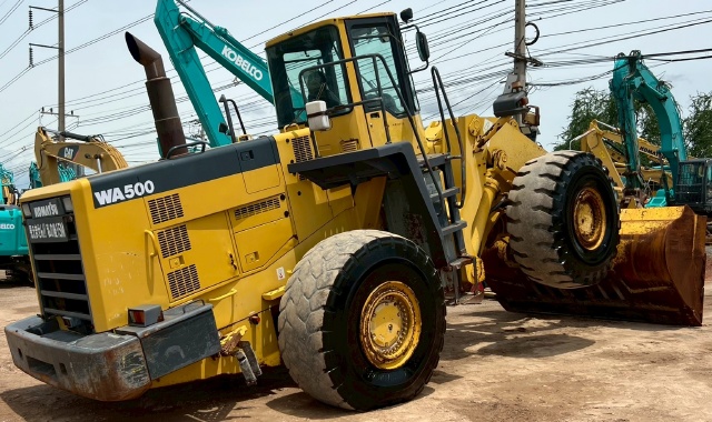 ขายรถตักล้อยาง KOMATSU WA500-3นำเข้าจากญี่ปุ่น พร้อมใช้ มีVDOการทำงานครับ