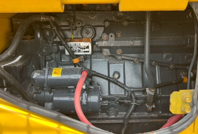 ขายรถตักล้อยาง KOMATSU WA500-3นำเข้าจากญี่ปุ่น พร้อมใช้ มีVDOการทำงานครับ