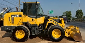 ขายรถตักล้อยาง KOMATSU WA100-8 ปี 2018 นำเข้าจากญี่ปุ่น พร้อมใช้ มีVDOการทำงานครับ