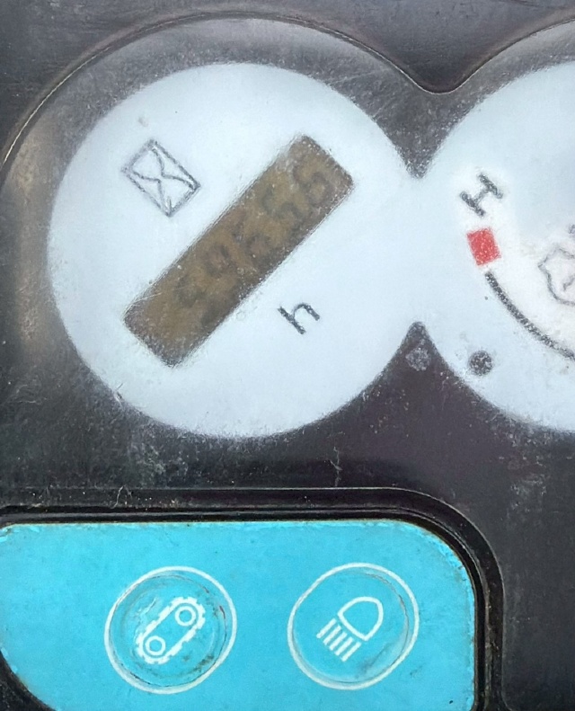 ขายรถขุด KOMATSU PC35MR-2 ปี 2003 อาร์มพิเศษ นำเข้าจากญี่ปุ่น พร้อมใช้ มีVDOการทำงานครับ