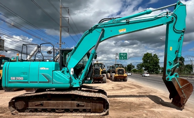 ขายรถขุด KOBELCO SK200 MARK 9 ปี 2015 พร้อมใช้ มีVDOการทำงานครับ