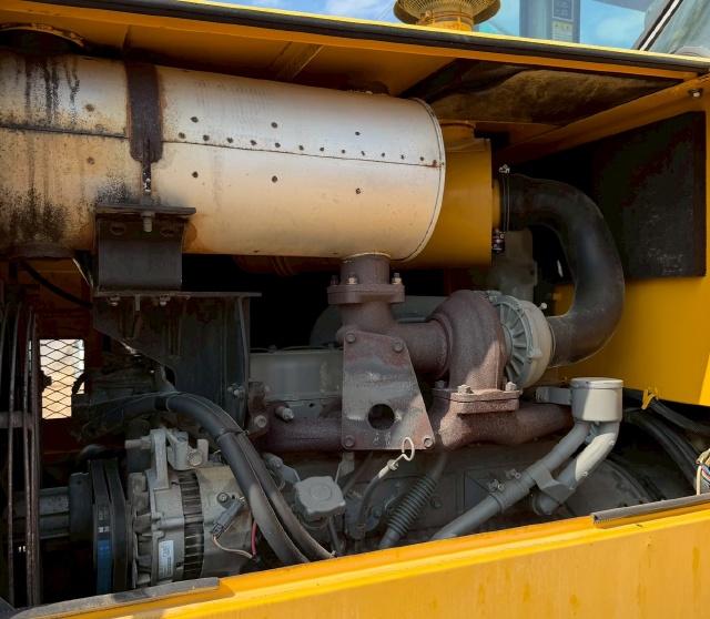 ขายรถตักล้อยาง TCM L20-3 ปี 2004 นำเข้าจากญี่ปุ่น พร้อมใช้ มีVDOการทำงานครับ