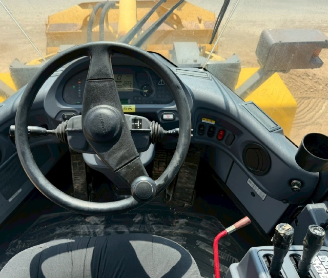 ขายรถตักล้อยาง KOMATSU WA150-6 ปี 2012 นำเข้าจากญี่ปุ่น พร้อมใช้ มีVDOการทำงานครับ