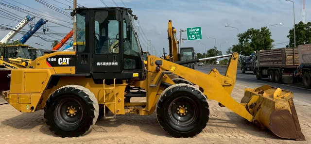 ขายรถตักล้อยาง CAT 910H ปี 2012 แขนยาวพิเศษ นำเข้าจากญี่ปุ่น พร้อมใช้ มีVDOการทำงานครับ