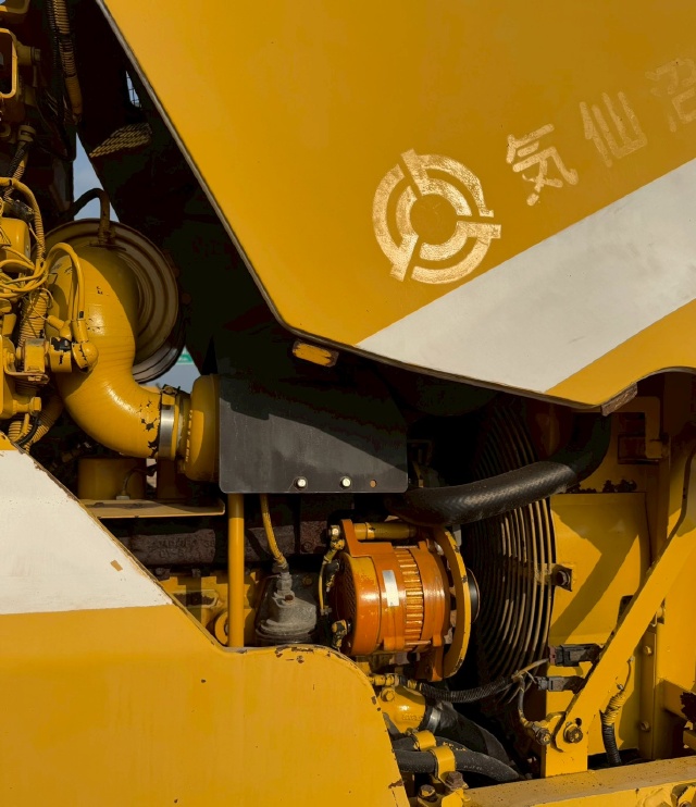 ขายรถเกรด KOMATSU GD355A-3 นำเข้าจากญี่ปุ่น พร้อมใช้ มีVDOการทำงานครับ