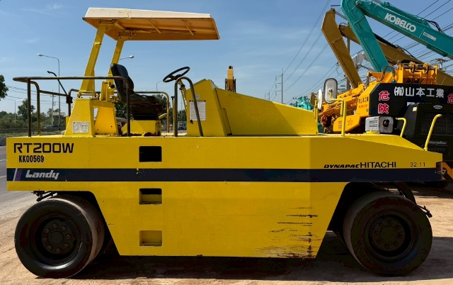 ขายรถบด HITACHI RT200W-C นำเข้าจากญี่ปุ่น พร้อมใช้ มีVDOการทำงานครับ ขายรถบด HITACHI RT200W-C นำเข้าจากญี่ปุ่น พร้อมใช้ มีVDOการทำงานครับ