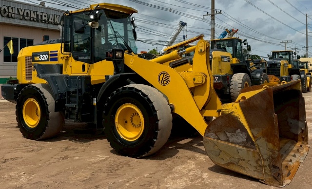 ขายรถตักล้อยาง KOMATSU WA320-8 ปี 2022 พร้อมใช้ มีVDOการทำงานครับ