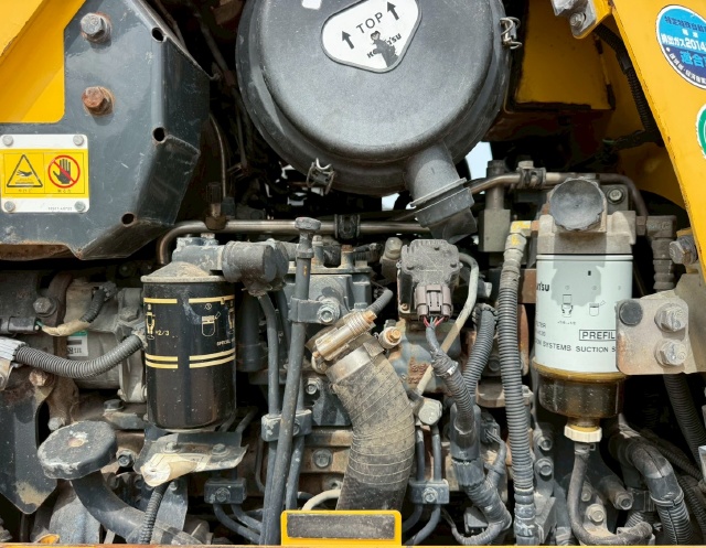 ขายรถดันดิน KOMATSU D37PLL-24 ปี 2017 พร้อมใช้ มีVDOการทำงานครับ ขายรถดันดิน KOMATSU D37PLL-24 ปี 2017 พร้อมใช้ มีVDOการทำงานครับ