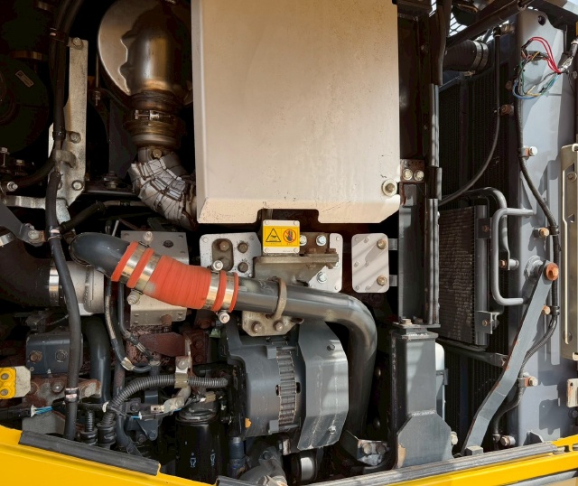 ขายรถตักล้อยาง KOMATSU WA200-8 ปี 2020 แขนยาวพิเศษ นำเข้าจากญี่ปุ่น พร้อมใช้ มีVDOการทำงานครับ ขายรถตักล้อยาง KOMATSU WA200-8 ปี 2020 แขนยาวพิเศษ นำเข้าจากญี่ปุ่น พร้อมใช้ มีVDOการทำงานครับ