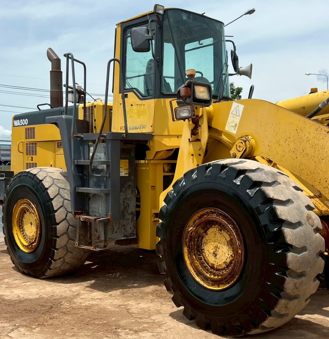 ขายรถตักล้อยาง KOMATSU WA500-3นำเข้าจากญี่ปุ่น พร้อมใช้ มีVDOการทำงานครับ