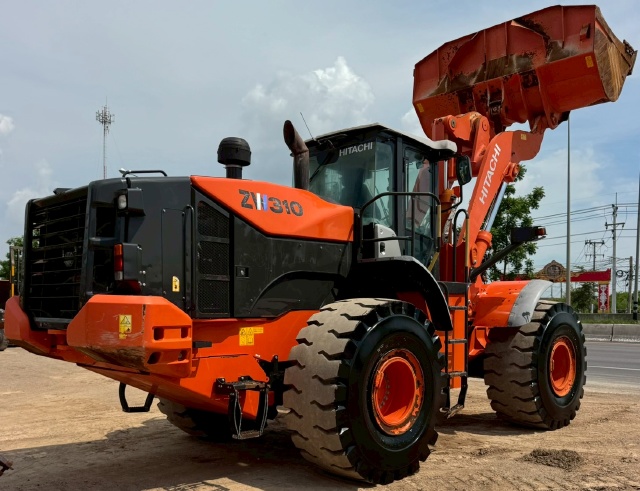 ขายรถตักล้อยาง HITACHI ZW310-5B ปี 2016 นำเข้าจากญี่ปุ่น พร้อมใช้ มีVDOการทำงานครับ ขายรถตักล้อยาง HITACHI ZW310-5B ปี 2016 นำเข้าจากญี่ปุ่น พร้อมใช้ มีVDOการทำงานครับ
