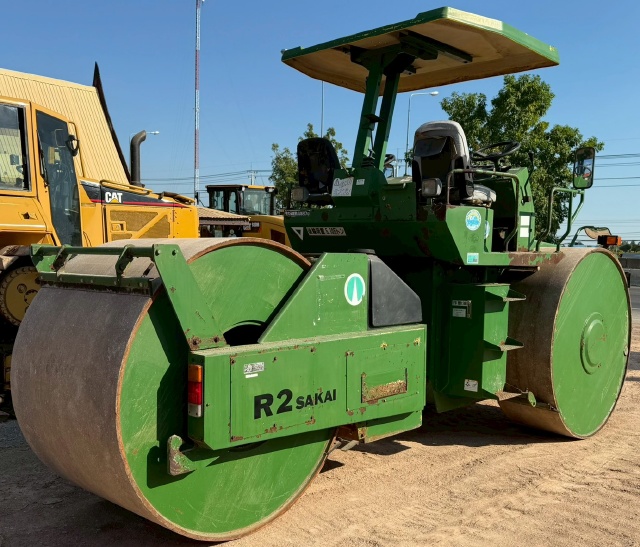 ขายรถบด SAKAI R2 นำเข้าจากญี่ปุ่น พร้อมใช้ มีVDOการทำงานครับ ขายรถบด SAKAI R2 นำเข้าจากญี่ปุ่น พร้อมใช้ มีVDOการทำงานครับ