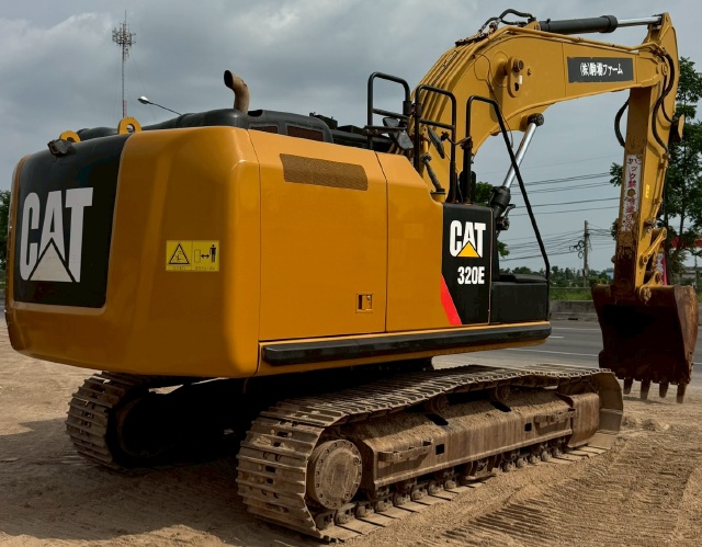 ขายรถขุด CAT 320E ปี 2015 นำเข้าจากญี่ปุ่น พร้อมใช้ มีVDOการทำงานครับ ขายรถขุด CAT 320E ปี 2015 นำเข้าจากญี่ปุ่น พร้อมใช้ มีVDOการทำงานครับ