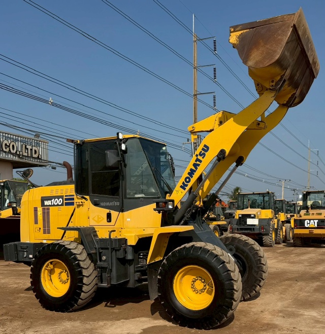 ขายรถตักล้อยาง KOMATSU WA100-8 ปี 2018 นำเข้าจากญี่ปุ่น พร้อมใช้ มีVDOการทำงานครับ