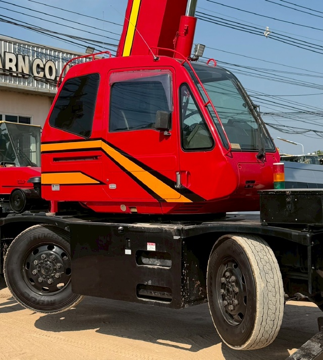 ขายรถเครน TADANO GR100N-1 (ขนาด 10 ตัน) ปี 2006 นำเข้าจากญี่ปุ่น พร้อมใช้ มีVDOการทำงานครับ