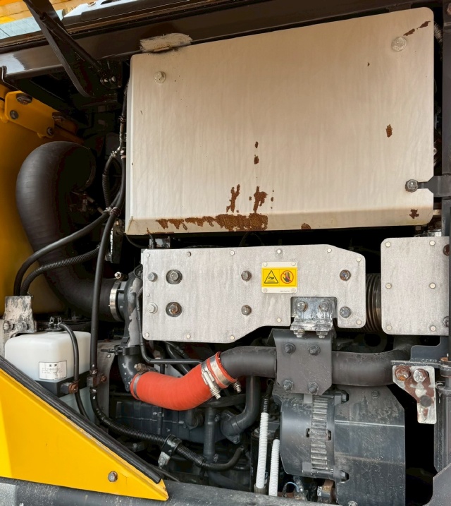 ขายรถตักล้อยาง KOMATSU WA320-8 ปี 2020 นำเข้าจากญี่ปุ่น พร้อมใช้ มีVDOการทำงานครับ