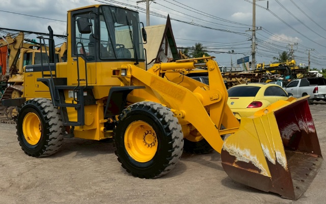 ขายรถตักล้อยาง KOMATSU WA200-3 นำเข้าจากญี่ปุ่น พร้อมใช้ มีVDOการทำงานครับ