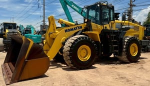 ขายรถตักล้อยาง KOMATSU WA500-7 ปี 2014 นำเข้าจากญี่ปุ่น พร้อมใช้ มีVDOการทำงานครับ