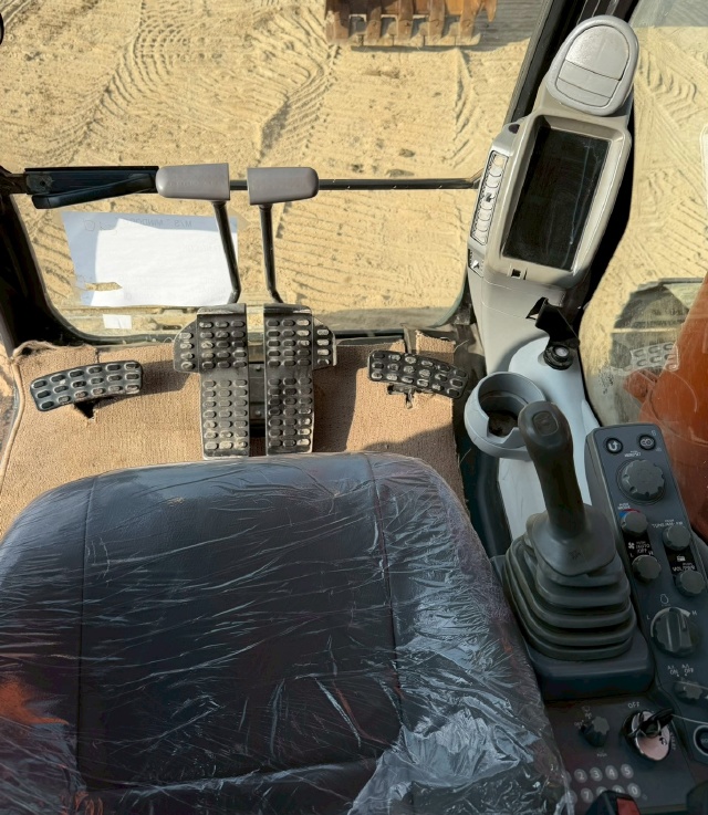 ขายรถขุด HITACHI ZX120-5B ปี 2016 อาร์มพิเศษ นำเข้าจากญี่ปุ่น พร้อมใช้ มีVDOการทำงานครับ