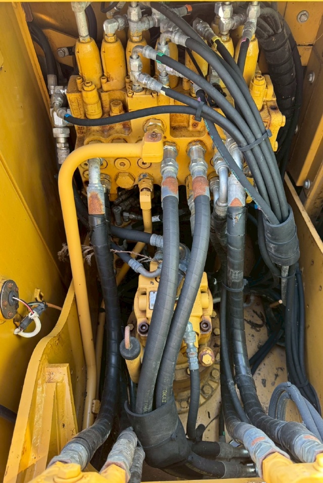 ขายรถขุด CAT 312D ปี 2013 นำเข้าจากญี่ปุ่น พร้อมใช้ มีVDOการทำงานครับ ขายรถขุด CAT 312D ปี 2013 นำเข้าจากญี่ปุ่น พร้อมใช้ มีVDOการทำงานครับ