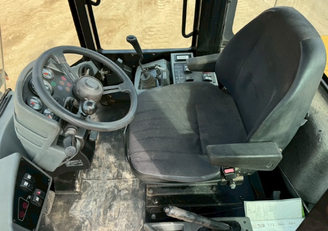 ขายรถตักล้อยาง CAT 910H ปี 2012 แขนยาวพิเศษ นำเข้าจากญี่ปุ่น พร้อมใช้ มีVDOการทำงานครับ