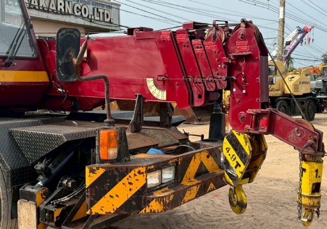 ขายรถเครน TADANO TR80M-1 (ขนาด 8 ตัน) ปี 1994 นำเข้าจากญี่ปุ่น พร้อมใช้ มีVDOการทำงานครับ