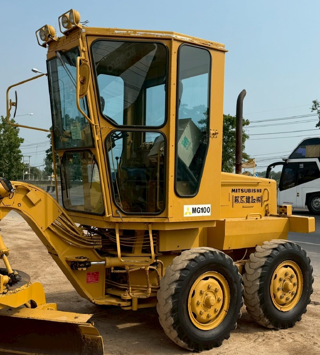 ขายรถเกรด MITSUBISHI MG100 นำเข้าจากญี่ปุ่น พร้อมใช้ มีVDOการทำงานครับ ขายรถเกรด MITSUBISHI MG100 นำเข้าจากญี่ปุ่น พร้อมใช้ มีVDOการทำงานครับ