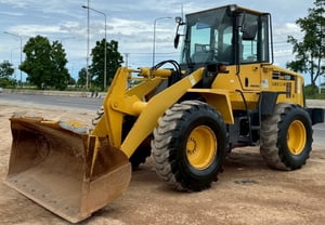 ขายรถตักล้อยาง KOMATSU WA150-5 พร้อมใช้ มีVDOการทำงานครับ ขายรถตักล้อยาง KOMATSU WA150-5 พร้อมใช้ มีVDOการทำงานครับ