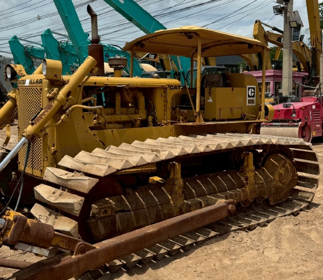 ขายรถดันดิน CAT D5 พร้อมใช้ มีVDOการทำงานครับ