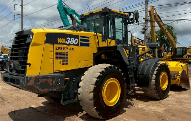 ขายรถตักล้อยาง KOMATSU WA380-8 ปี 2018 นำเข้าจากญี่ปุ่น พร้อมใช้ มีVDOการทำงานครับ