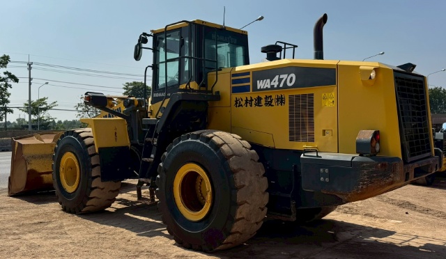 ขายรถตักล้อยาง KOMATSU WA470-7 ปี 2013 นำเข้าจากญี่ปุ่น พร้อมใช้ มีVDOการทำงานครับ