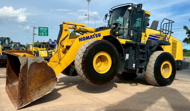 ขายรถตักล้อยาง KOMATSU WA470-10 ปี 2021 นำเข้าจากญี่ปุ่น พร้อมใช้ มีVDOการทำงานครับ