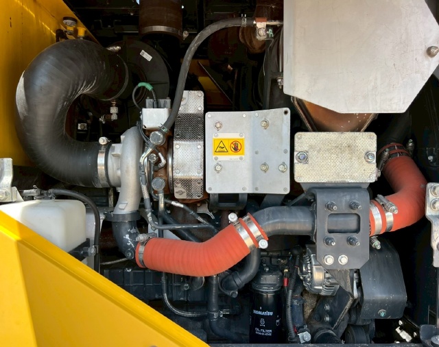 ขายรถตักล้อยาง KOMATSU WA320-7 ปี 2015 นำเข้าจากญี่ปุ่น พร้อมใช้ มีVDOการทำงานครับ