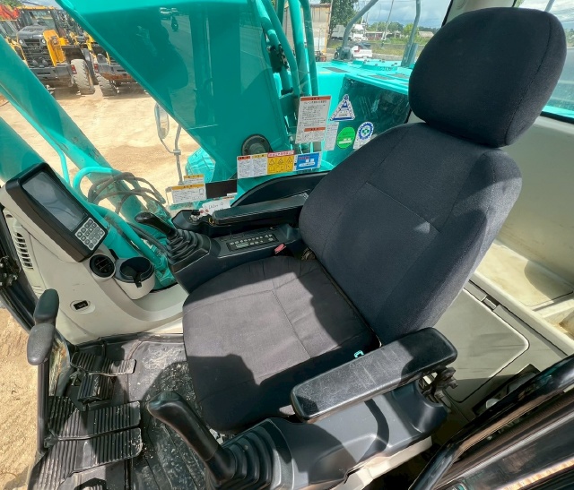 ขายรถขุด KOBELCO SK200 MARK 9 ปี 2015 พร้อมใช้ มีVDOการทำงานครับ