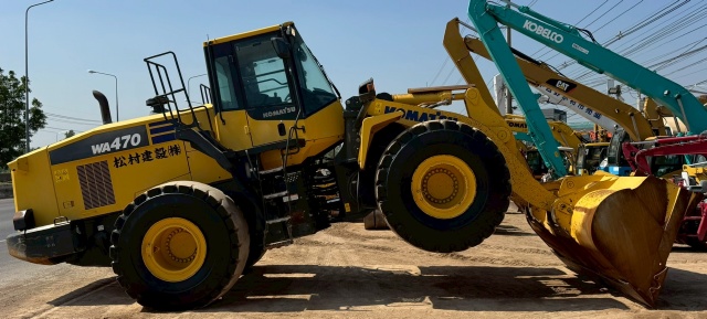 ขายรถตักล้อยาง KOMATSU WA470-7 ปี 2013 นำเข้าจากญี่ปุ่น พร้อมใช้ มีVDOการทำงานครับ