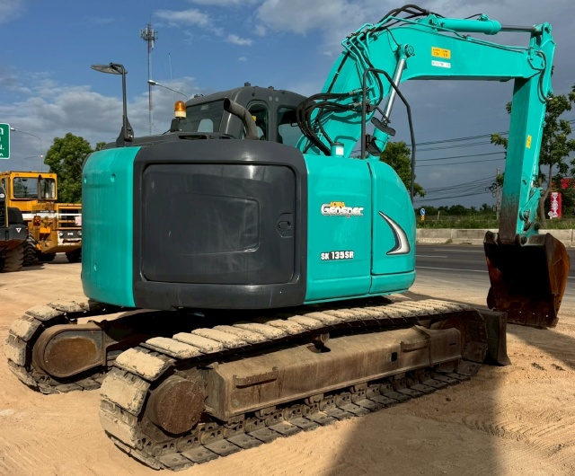 ขายรถขุด KOBELCO SK135SR-2 ปี 2012 นำเข้าจากญี่ปุ่น พร้อมใช้ มีVDOการทำงานครับ